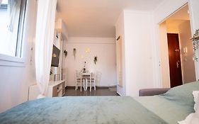 Location Studio Avec Loggia