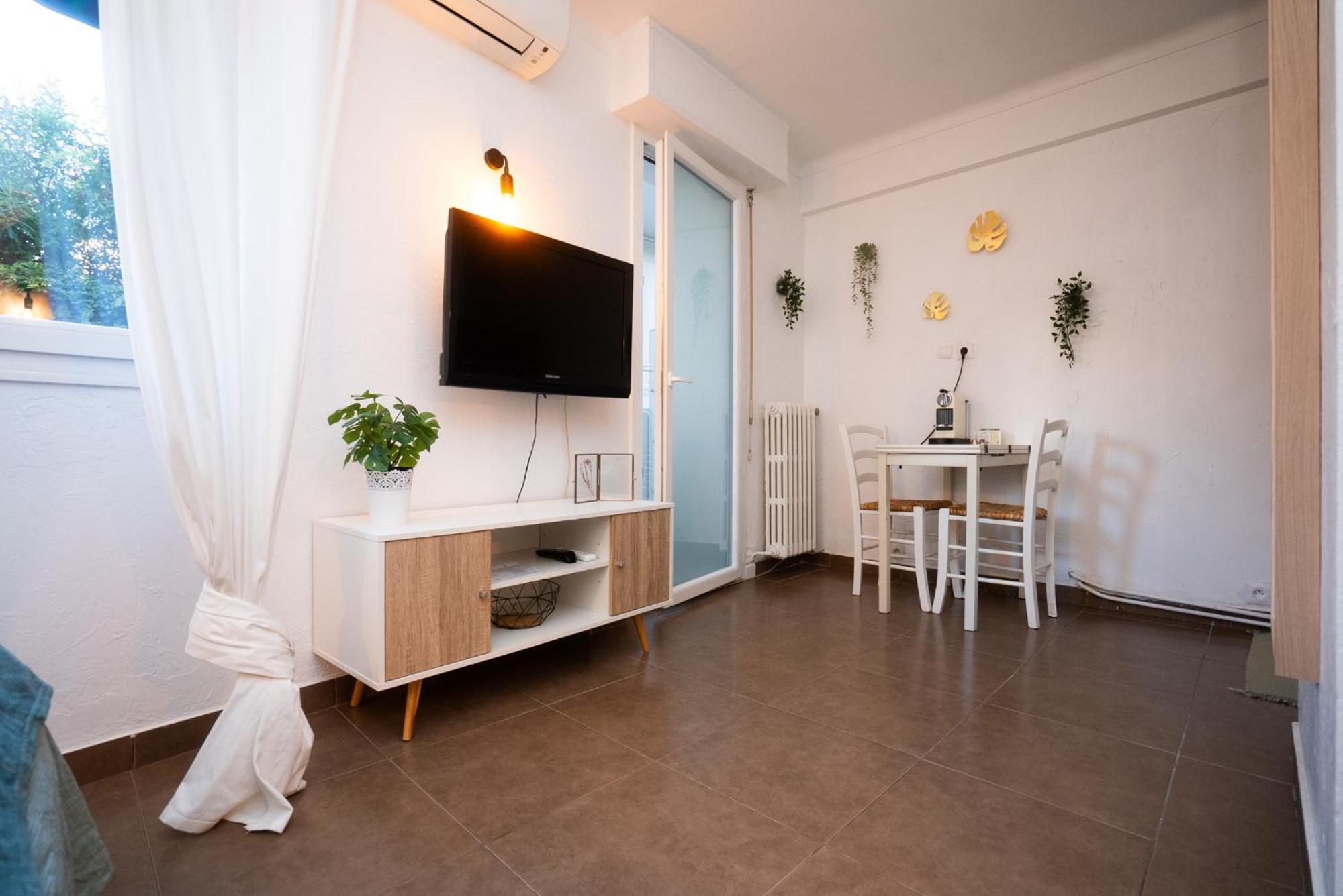 Appartement Location Studio Avec Loggia à Antibes Extérieur photo